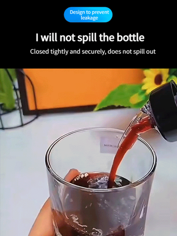Acrylic wine pourer with lid