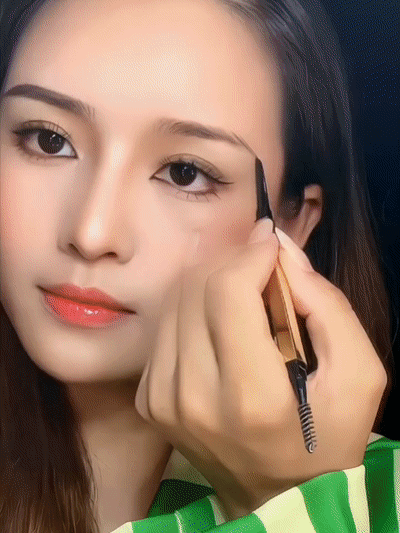 Waterproof sweatproof long lasting eyebrow